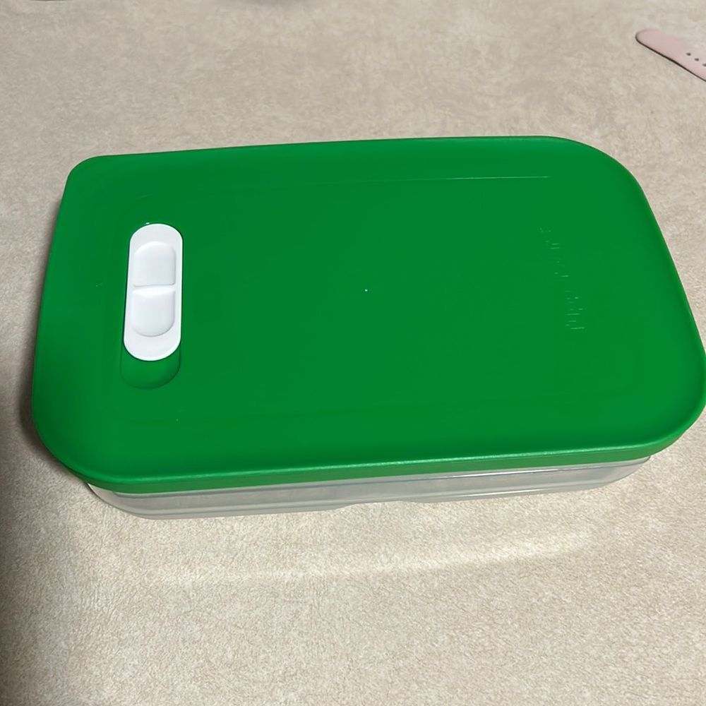 Tupperware fridge smart.